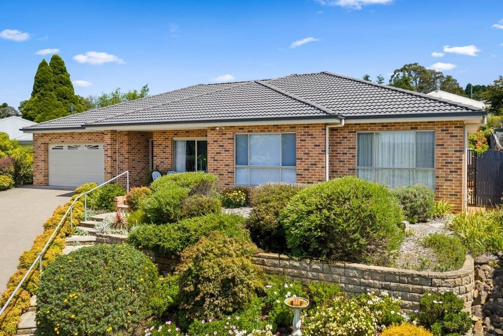 10 Tomley Street, Moss Vale - Image 1
