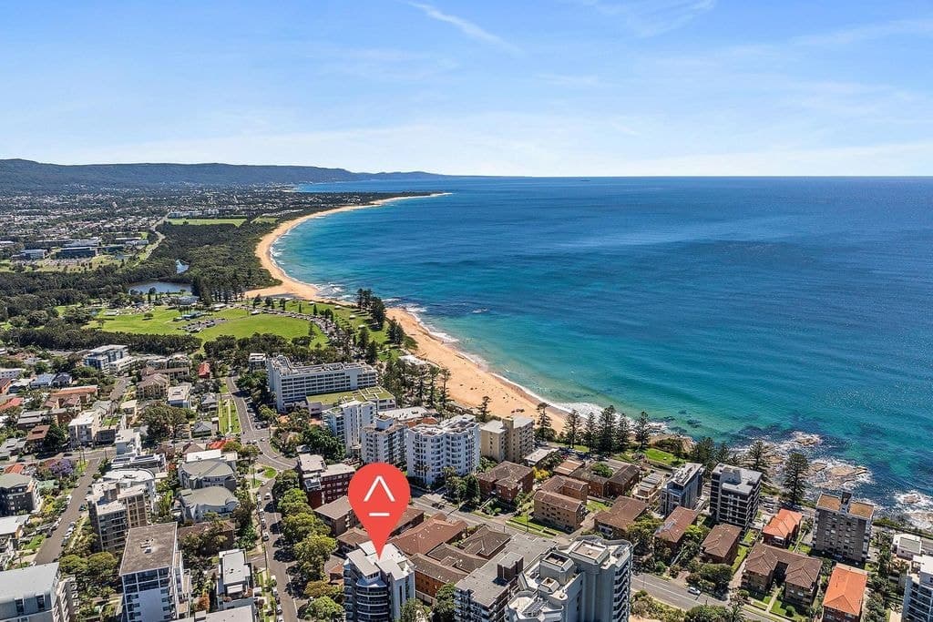 3/9a Kembla Street, Wollongong - Image 1