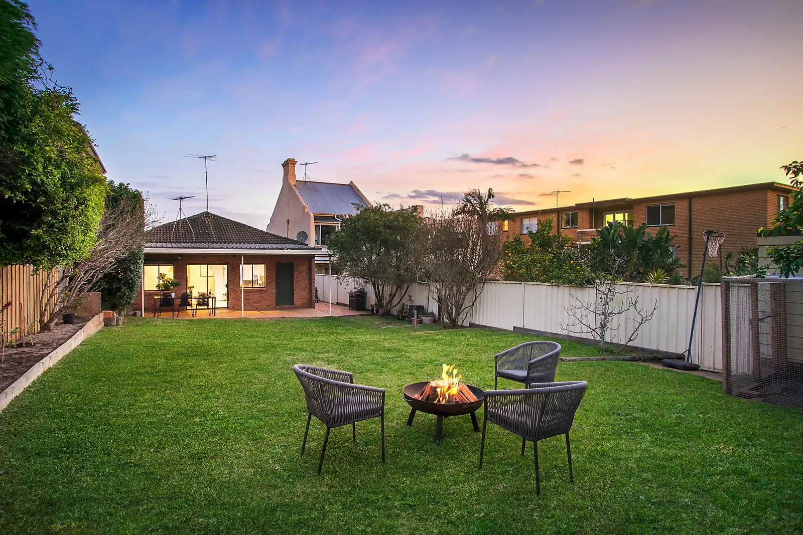 24 Pine County Place, Bellbowrie - Image 1