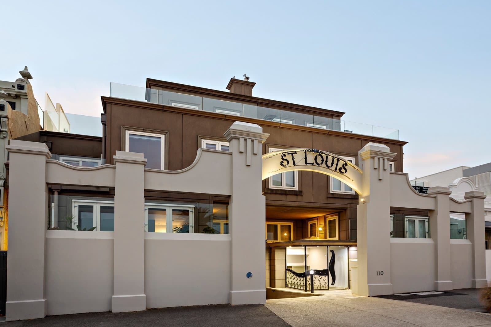 3/110 Beaconsfield Parade, Albert Park - Image 1