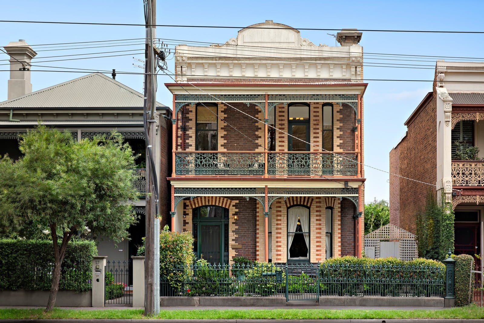 16 Canterbury Road, Albert Park - Image 1