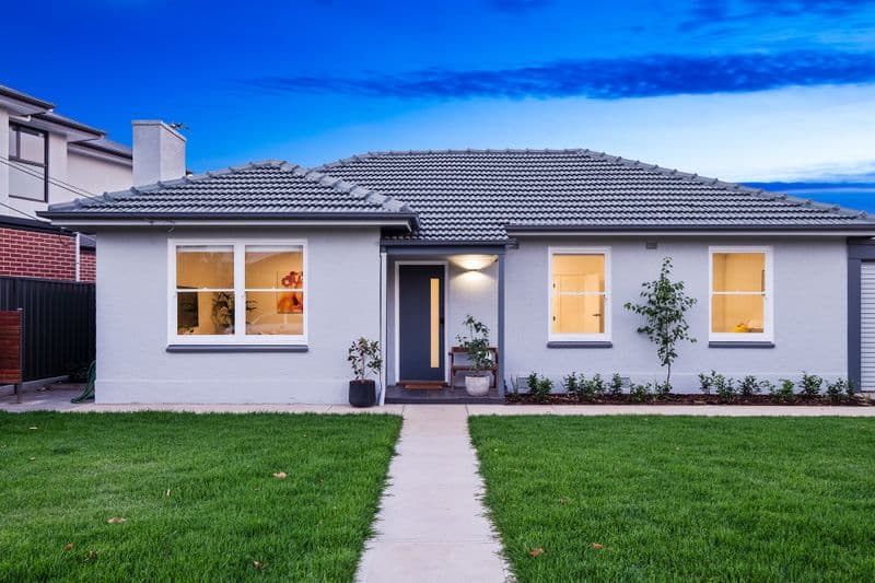 17 Duggan Avenue, Glengowrie - Image 1