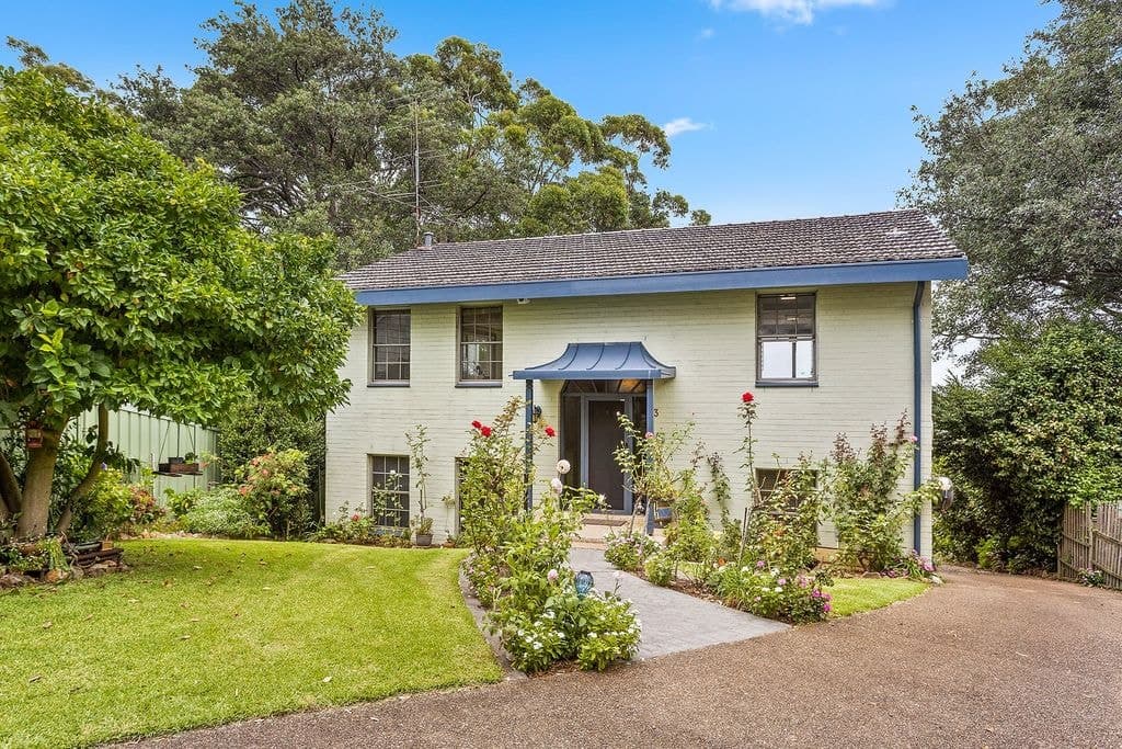 3 Eirene Avenue, Mangerton - Image 1