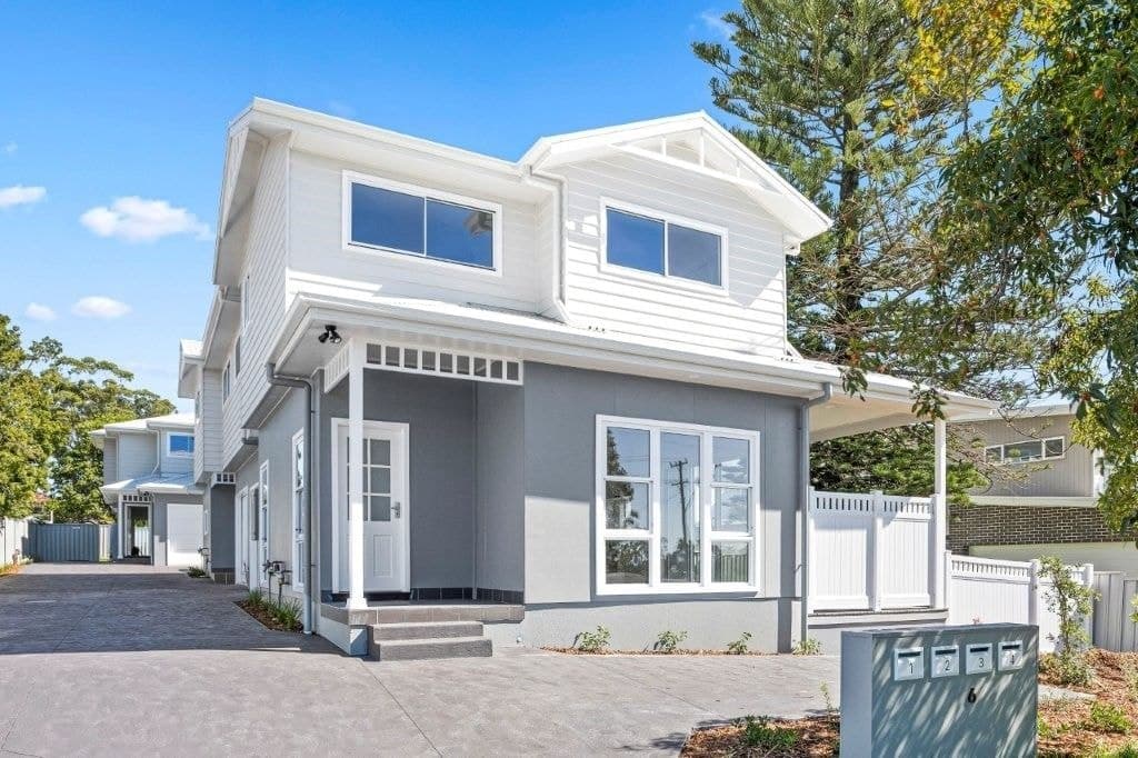 2/216 Princes Highway, Albion Park Rail - Image 1