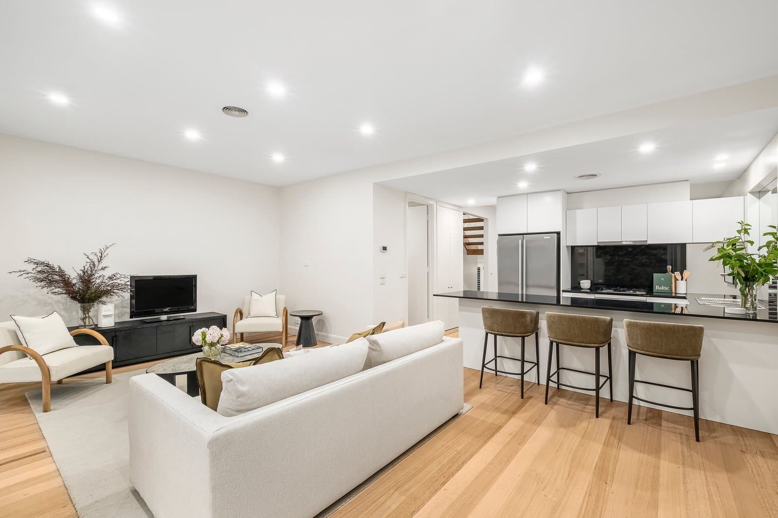5/29 Kensington Road, South Yarra - Image 1