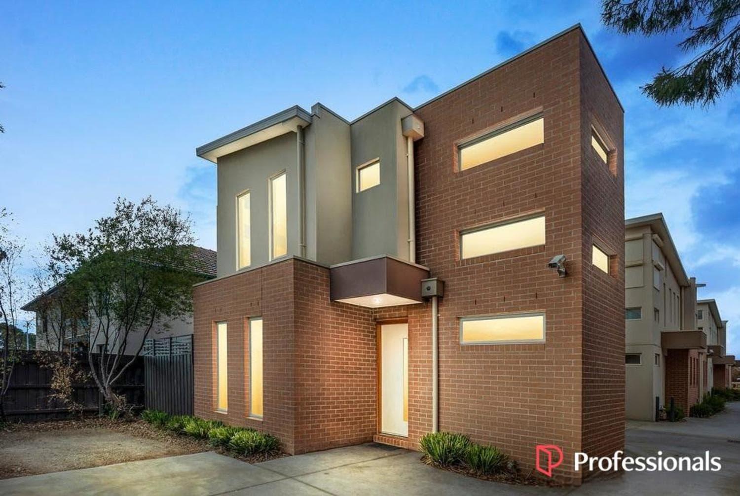 1/11 Churchill Avenue, Maidstone VIC 3012, Maidstone - Image 1