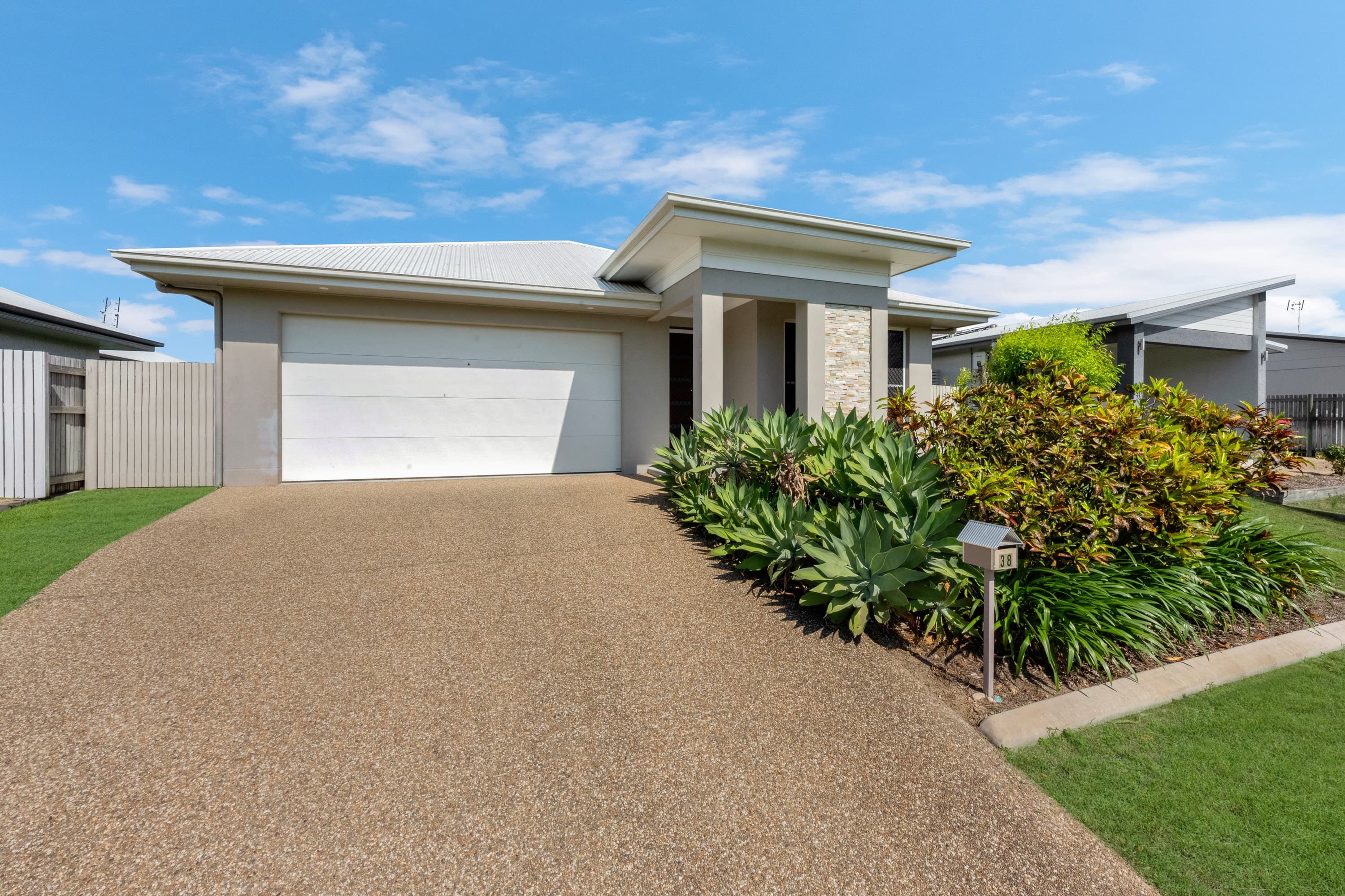 38 Monolith Circuit, Cosgrove - Image 1