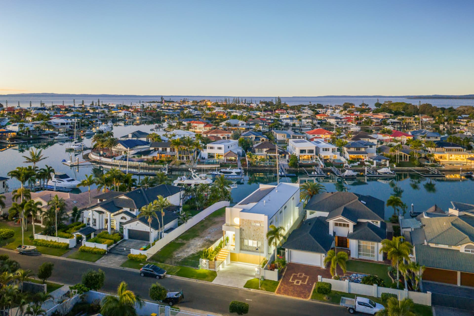 15 Caravel Court, Raby Bay, Cleveland - Image 1