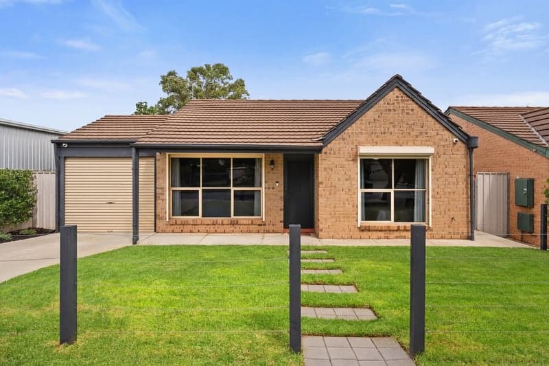 1/12 Chilworth Avenue, Enfield - Image 1