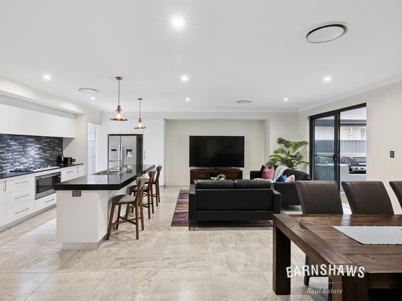 19 Freeman View, Bushmead, Bushmead - Image 1