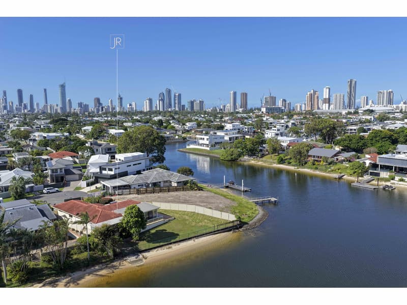 9 Aroona Avenue, Broadbeach Waters QLD 4218, Broadbeach Waters - Image 1