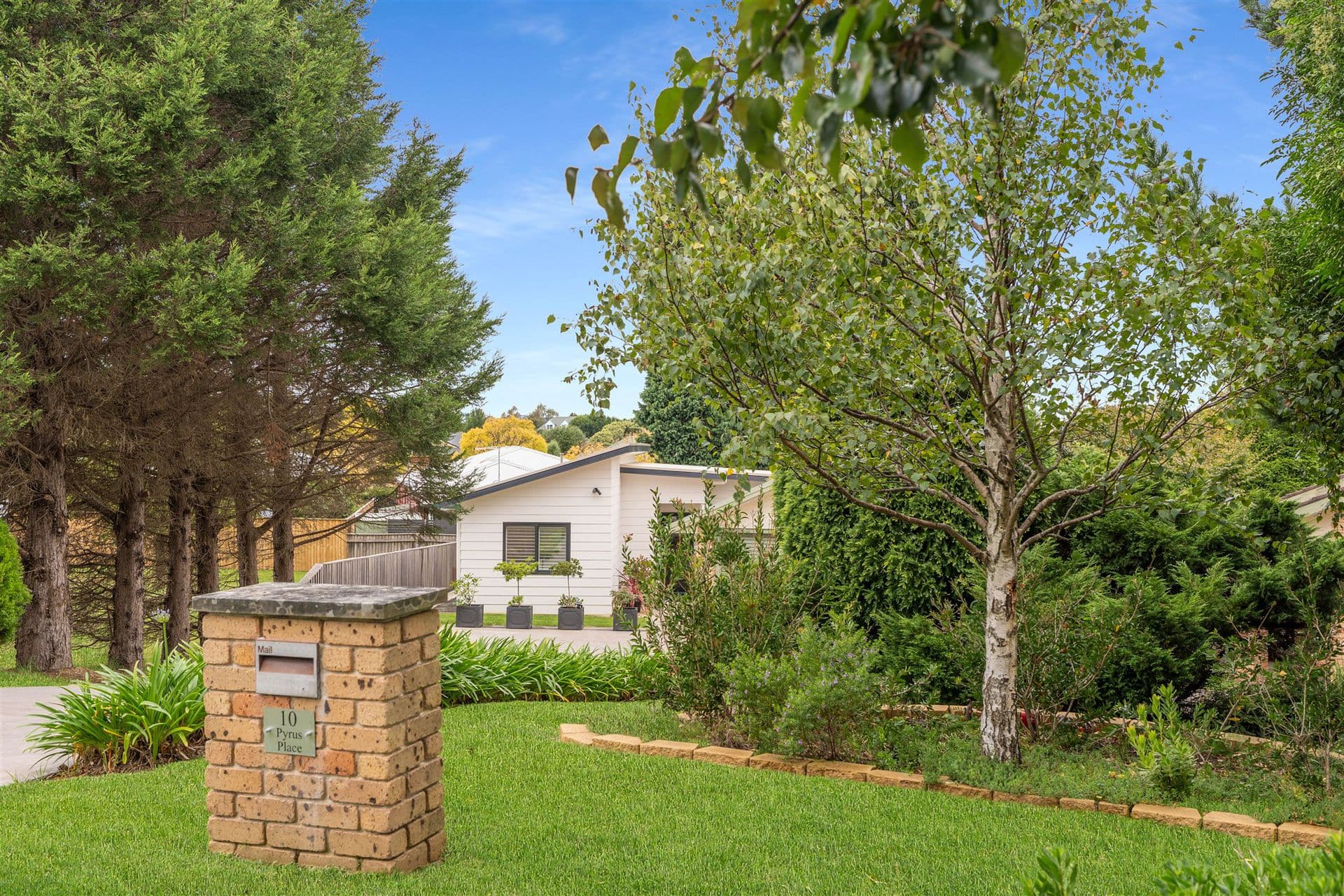 10 Pyrus Place, Bowral, Bowral - Image 1