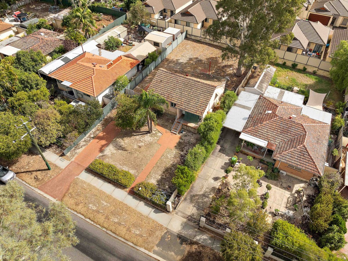 15 Sturtridge Road, Lockridge, WA, Lockridge - Image 1
