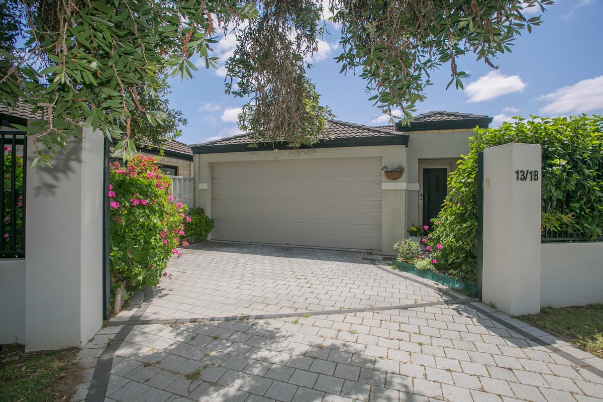 13/18 Mountain View, Kelmscott, WA, Kelmscott - Image 1