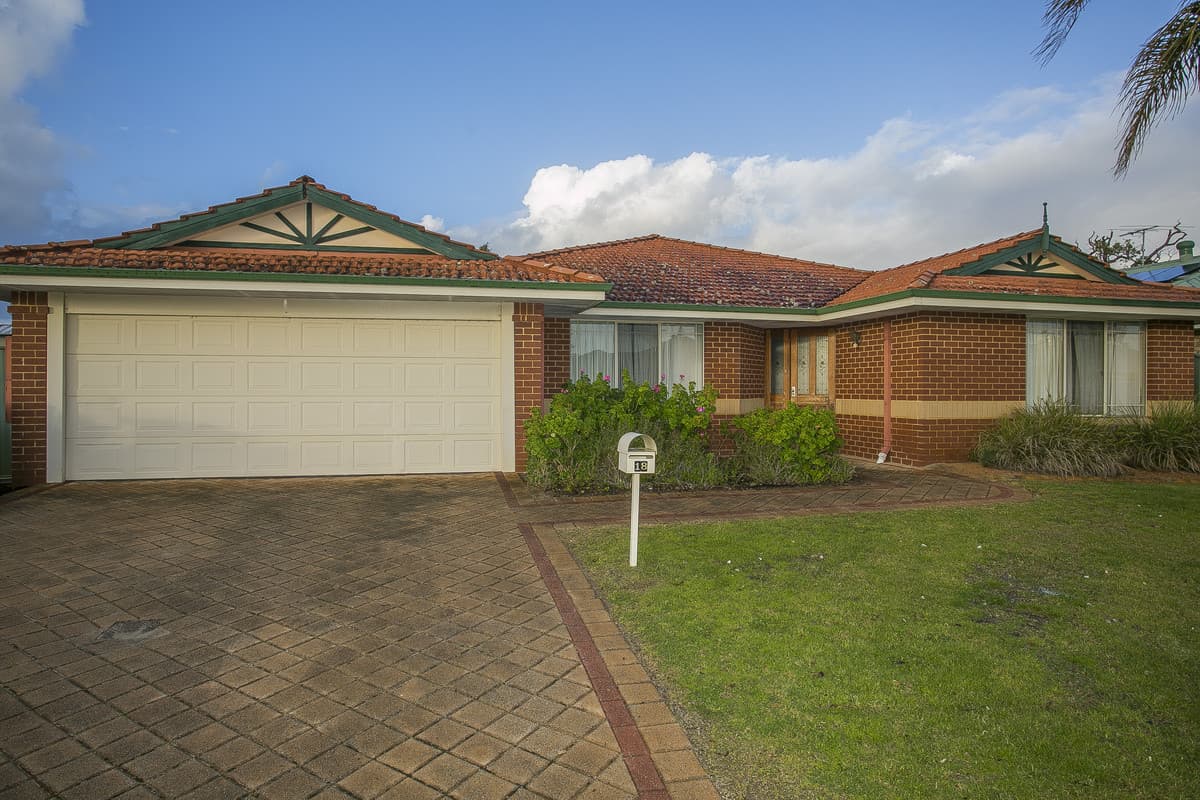 18 Thomasia Street, Huntingdale, WA, Huntingdale - Image 1