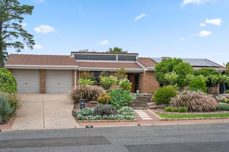 9 Jaimey Grove, Aberfoyle Park - Image 1
