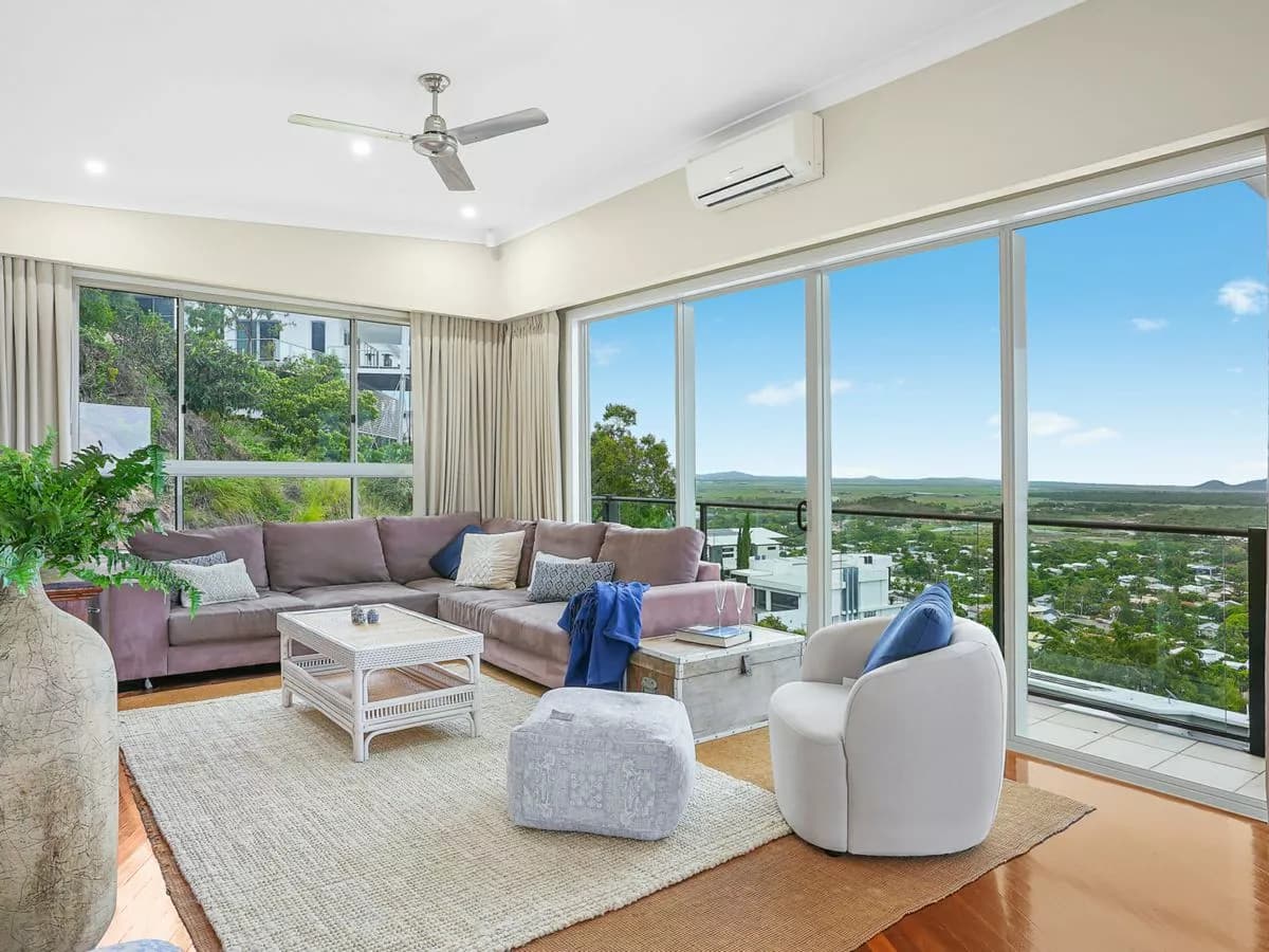 48 Yarrawonga Drive, CASTLE HILL, Castle Hill - Image 1