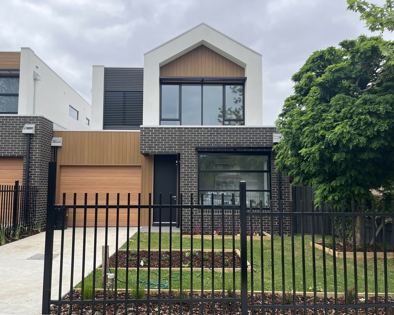 29A Ailsa Grove, Ivanhoe, Ivanhoe - Image 1