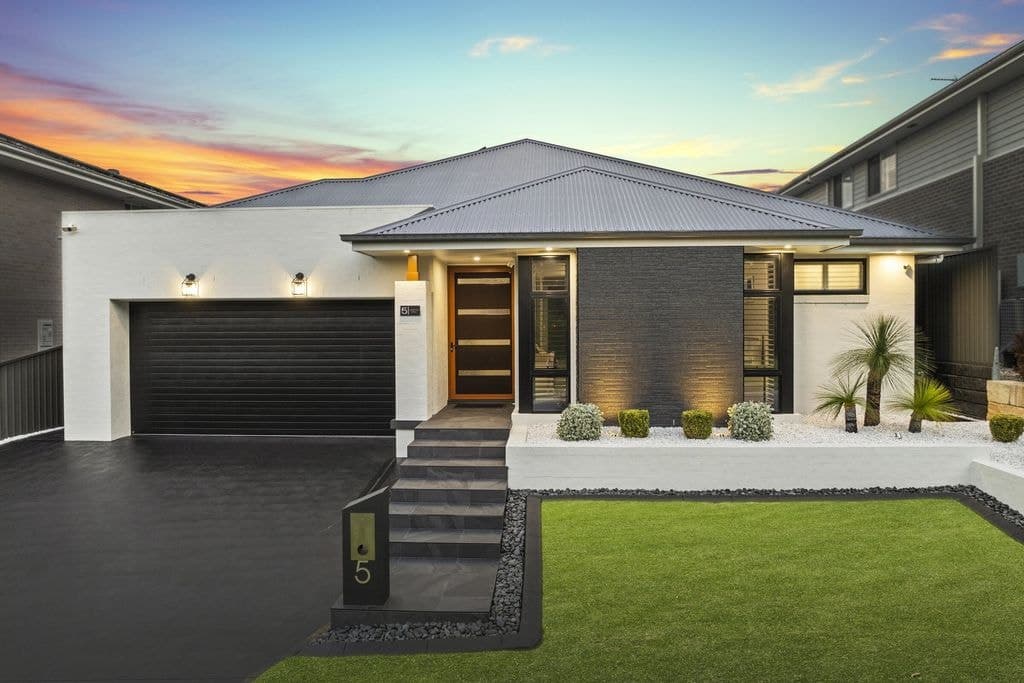 5 White Fig Drive, Glenning Valley - Image 1