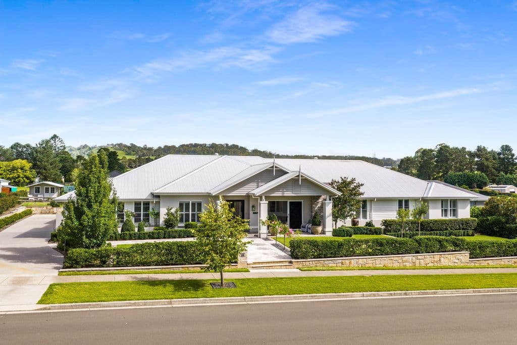 28 Challoner Rise, Renwick - Image 1