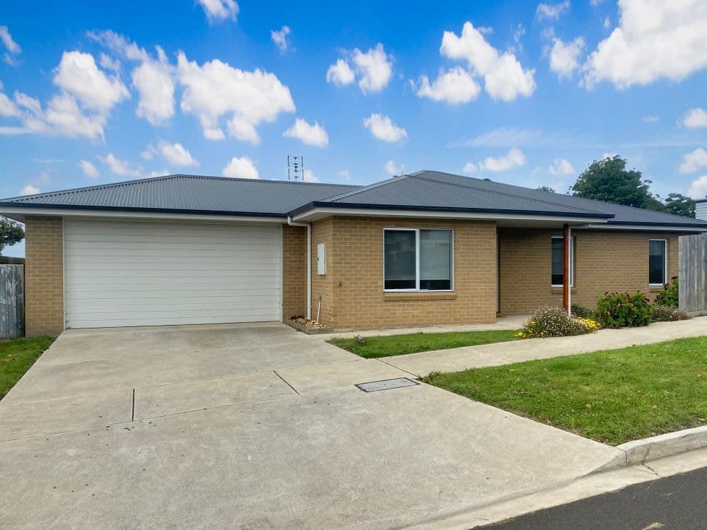 20A Bruce Street, LEONGATHA, VIC 3953, Leongatha - Image 1