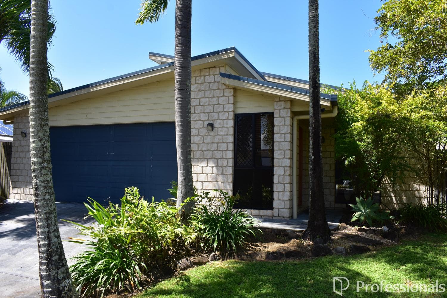16 Sunseeker Court, Blacks Beach QLD 4740, Blacks Beach - Image 1