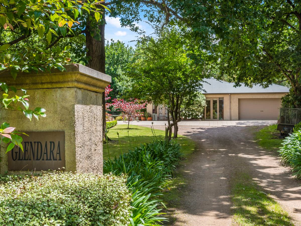 10 Ferrier Street, Mount Macedon, Mount Macedon - Image 1