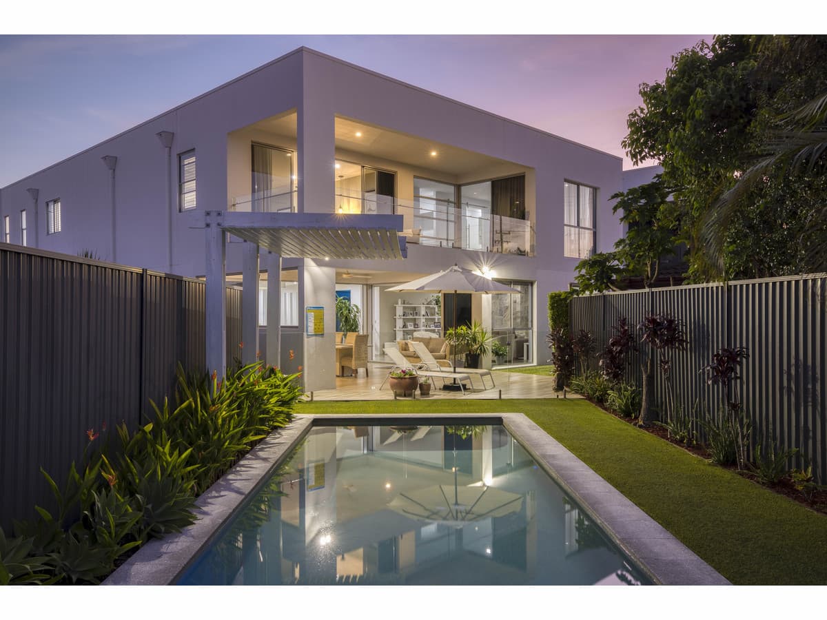 1A Grant Place, Broadbeach Waters QLD 4218, Broadbeach Waters - Image 1