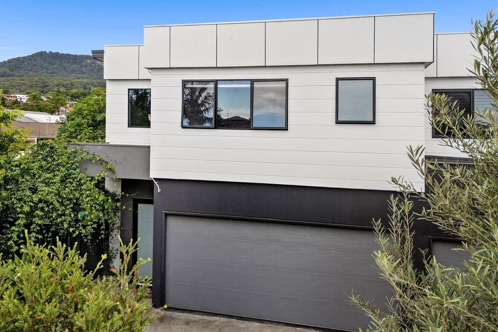 4/11 Balmoral Street, Balgownie - Image 1