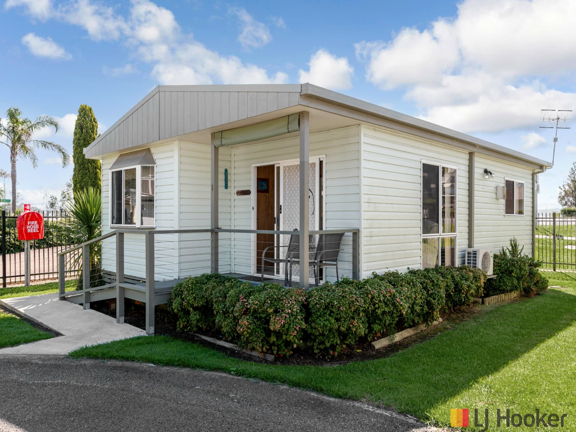1/414 Beach Road, Sunshine Bay, Sunshine Bay - Image 1