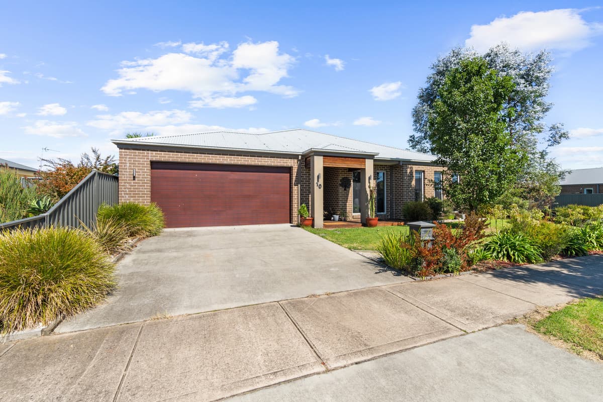 10 Hillcrest Drive, MAFFRA, Maffra - Image 1