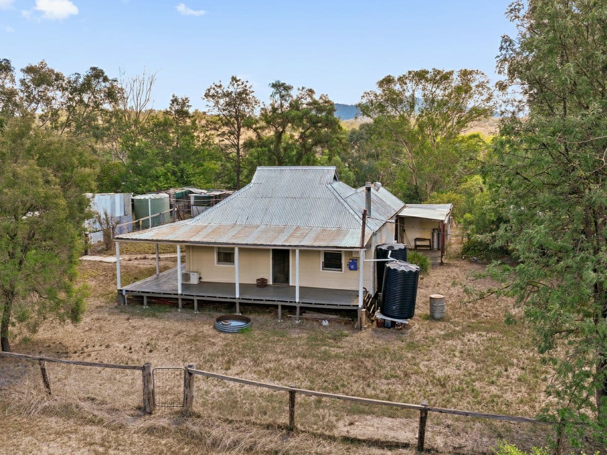 8 Waverley Street, GUNDY, Gundy - Image 1