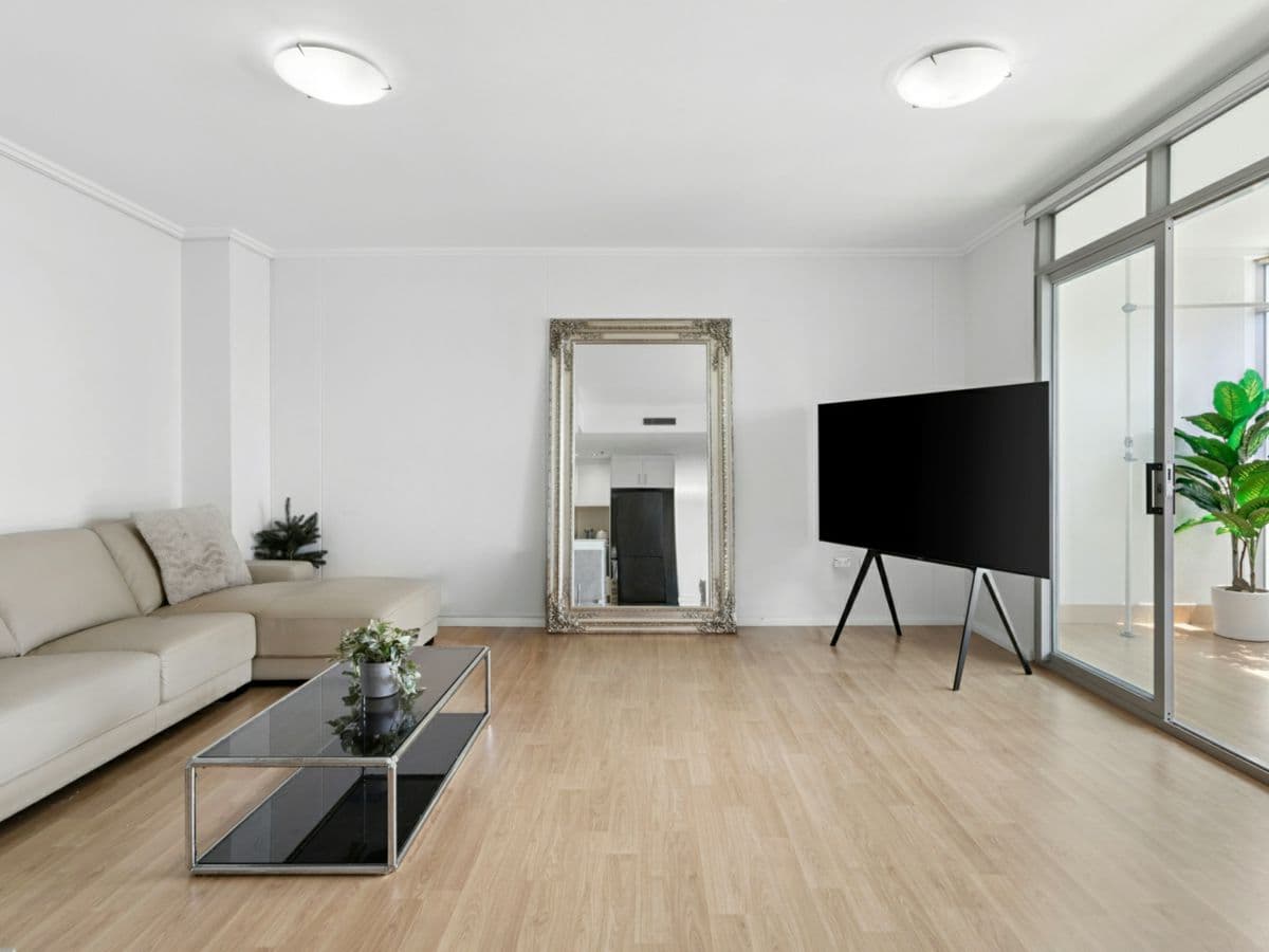 186/1 Railway Parade, BURWOOD, Burwood - Image 1