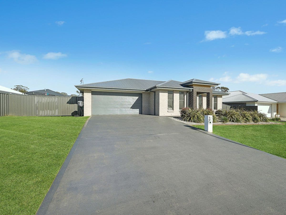 19 Suttor Avenue, MUDGEE, Caerleon - Image 1