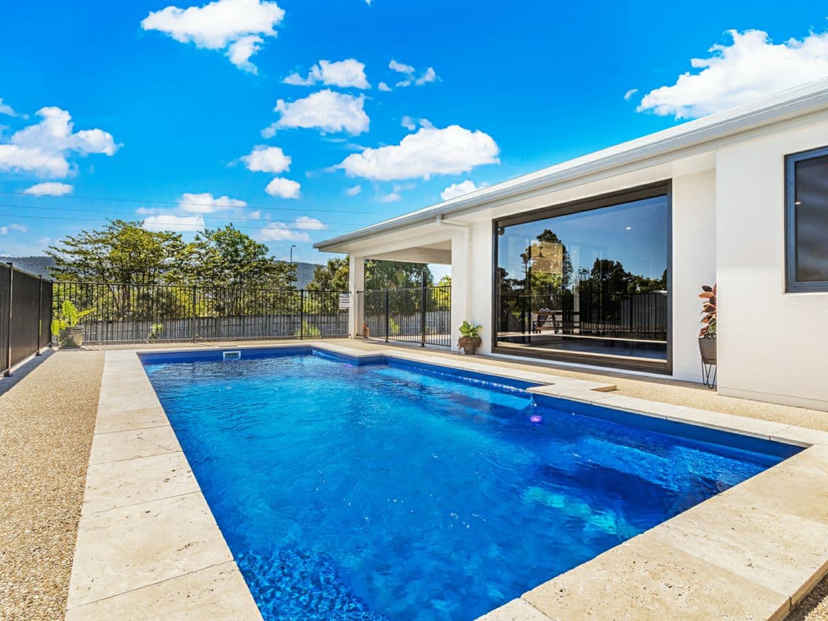 8 Lyndon Court, CANNON VALLEY, Cannon Valley - Image 1