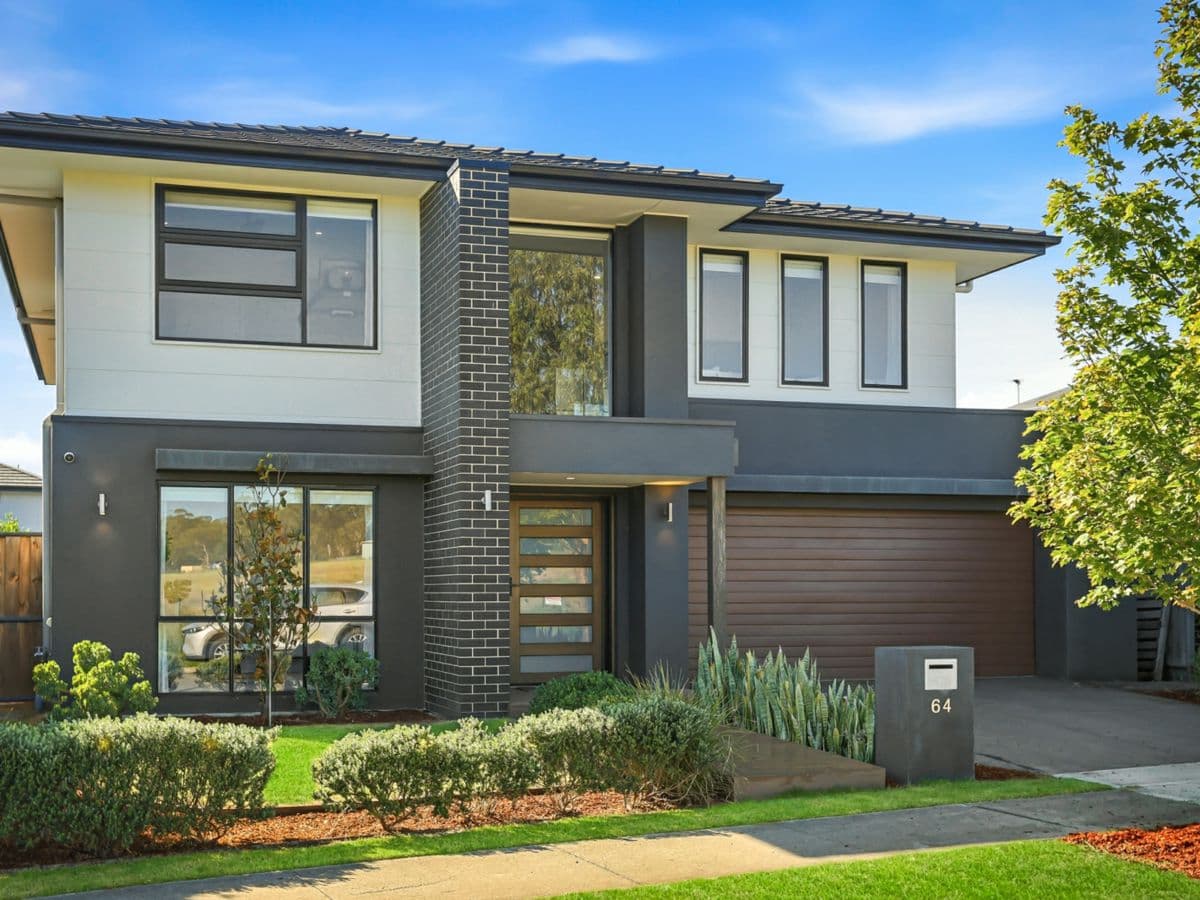 64 Sundowner Parkway, GABLES, Gables - Image 1