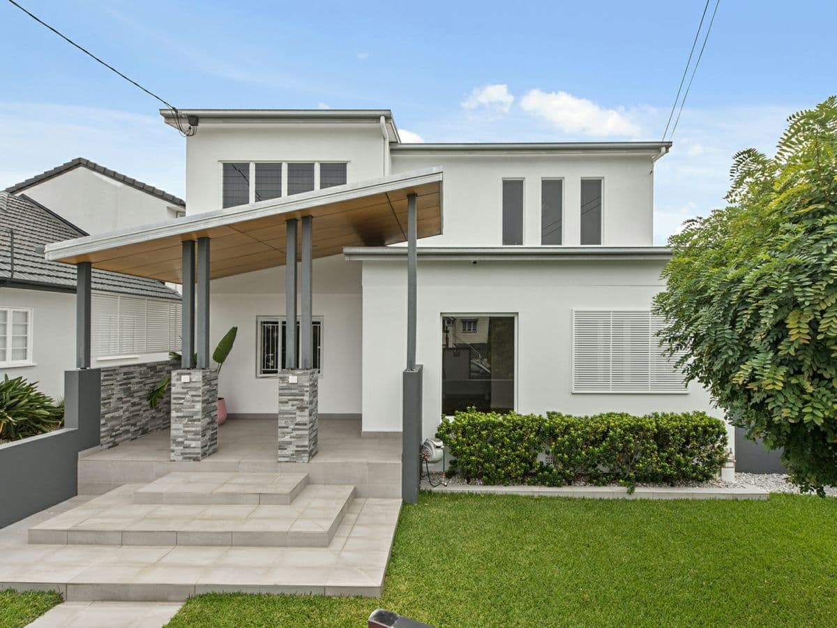 69 Carranya Street, CAMP HILL, Camp Hill - Image 1