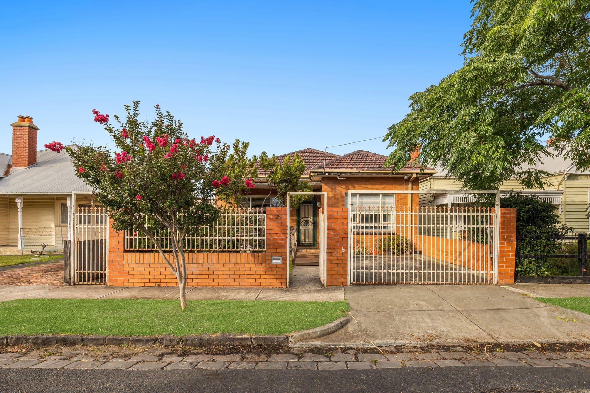 25 Lynch Street, Footscray - Image 1