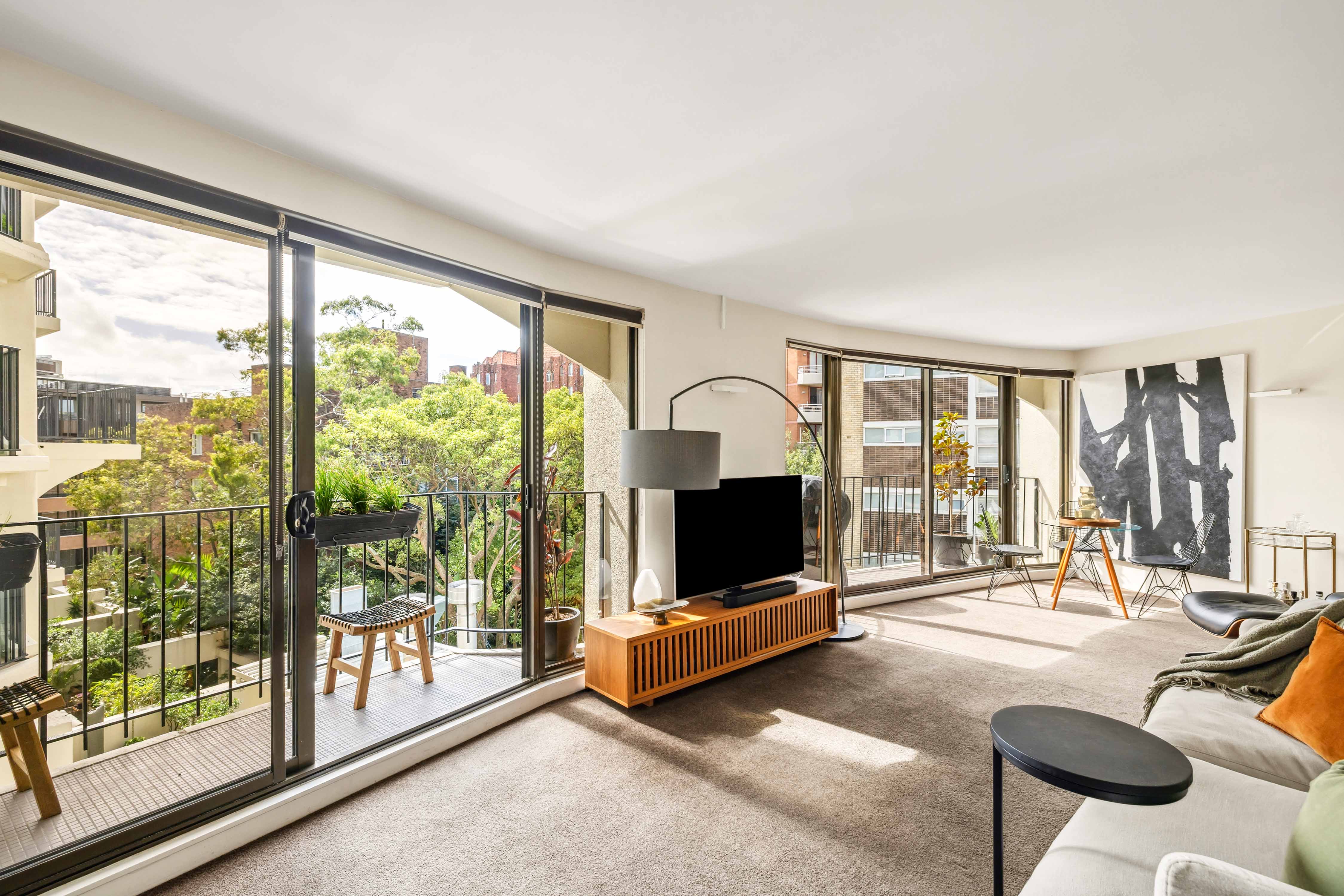 401/2 Elizabeth Bay Road, Elizabeth Bay - Image 1