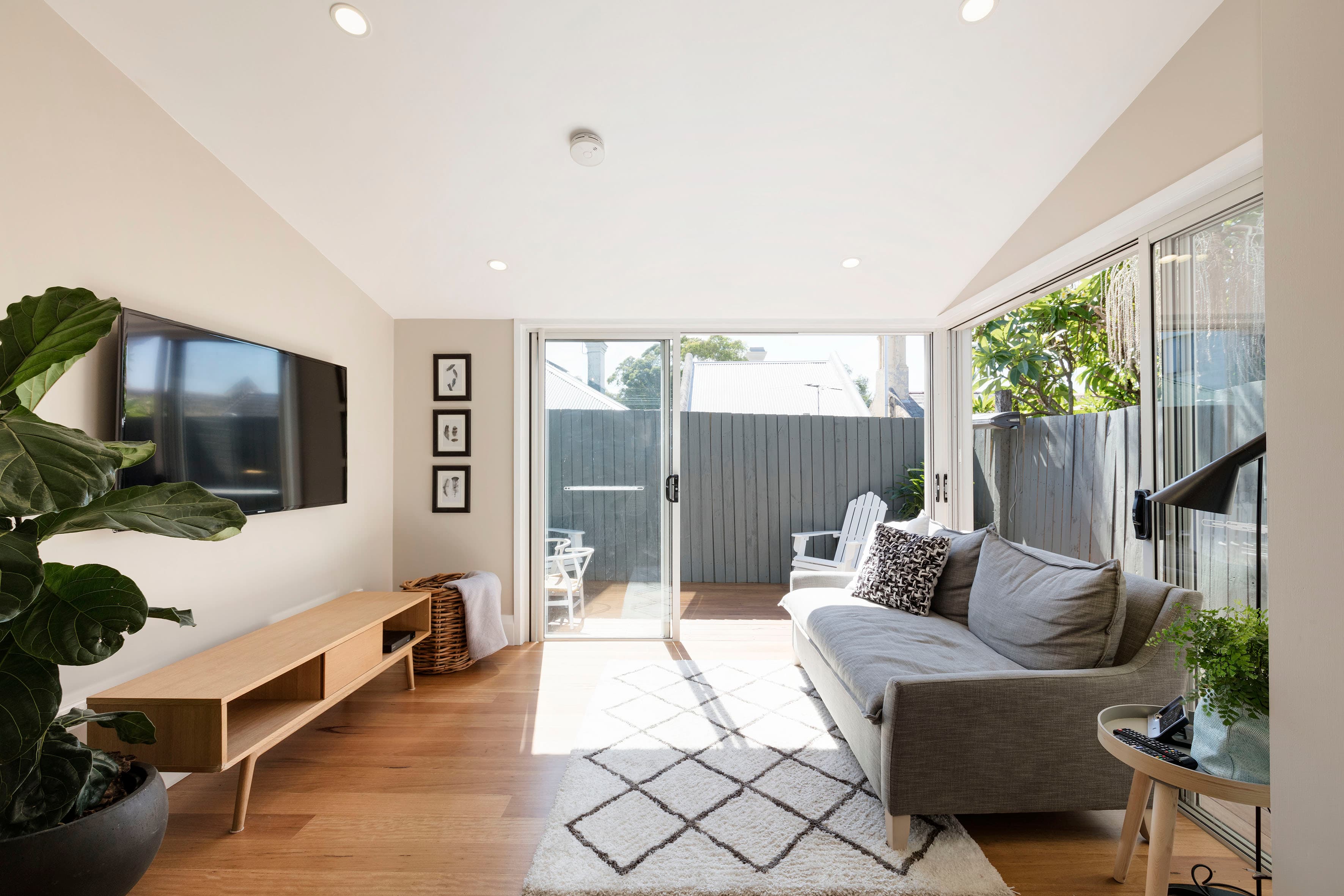 28 Thames Street, Balmain - Image 1