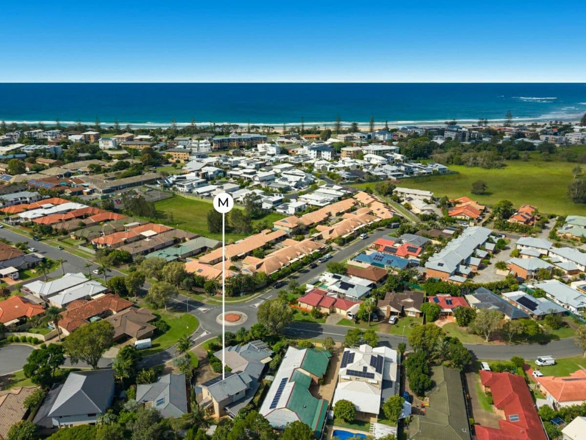 2/1 Quail Place, KINGSCLIFF, Kingscliff - Image 1
