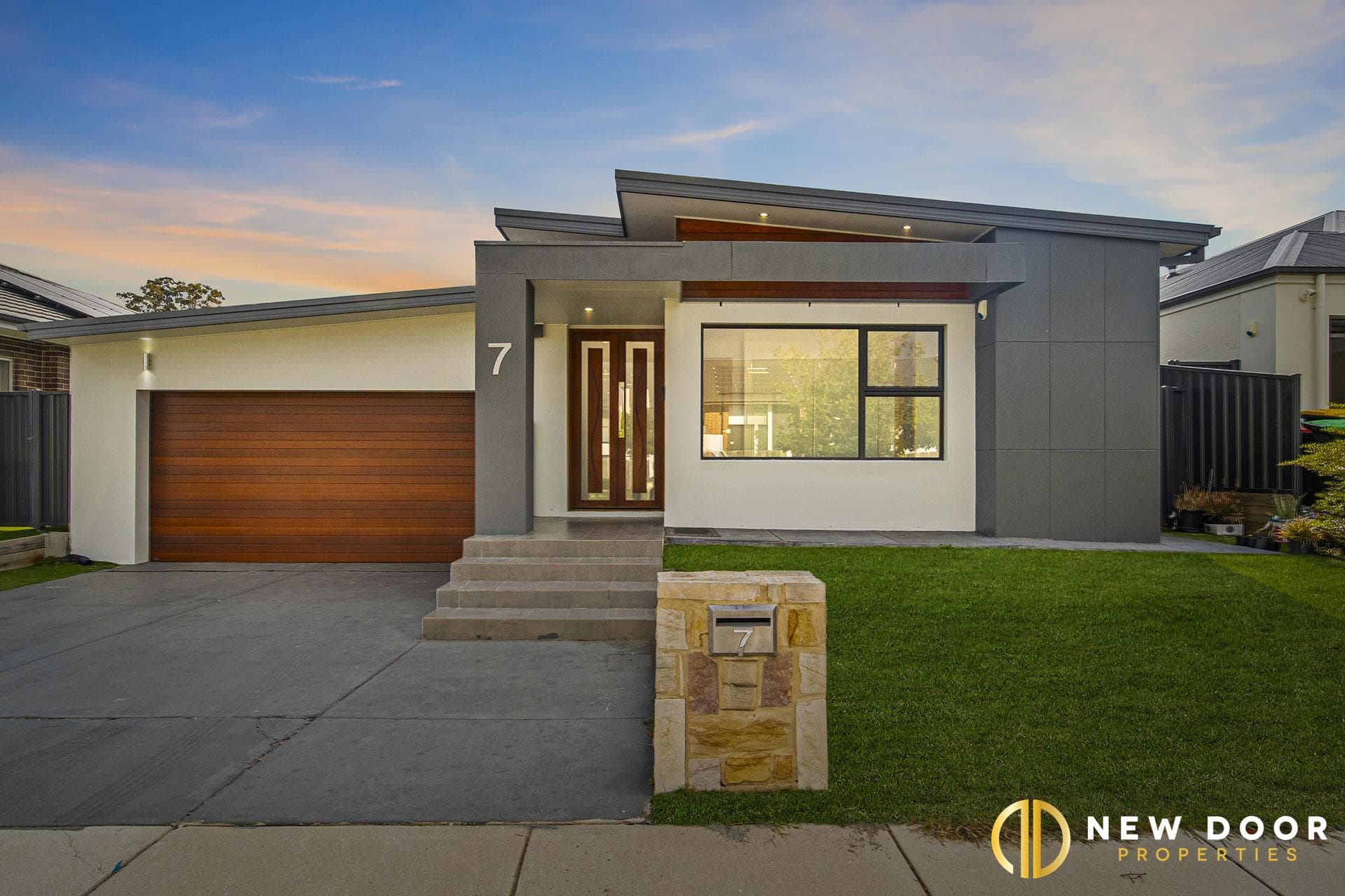 7 Dulcie Holland Crescent, Moncrieff ACT, Moncrieff - Image 1