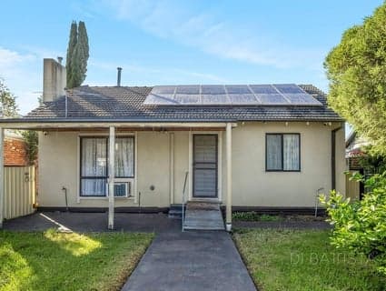 1/4 Warnock Street, Broadmeadows - Image 1