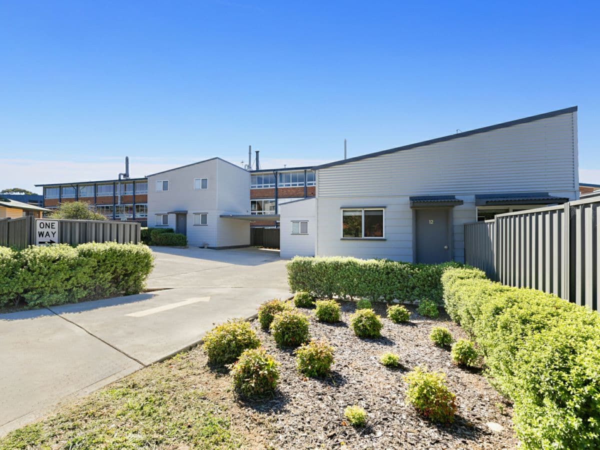 8 Yulin Avenue, COOMA, Cooma - Image 1
