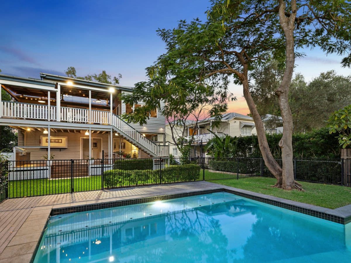 32 Barker Street, East Brisbane - Image 1