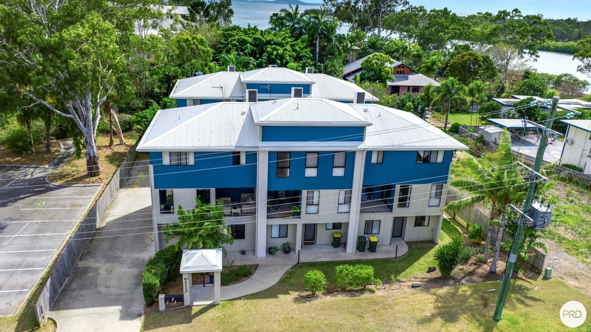 2/10 Arthur Street, BOYNE ISLAND QLD 4680, Boyne Island - Image 1