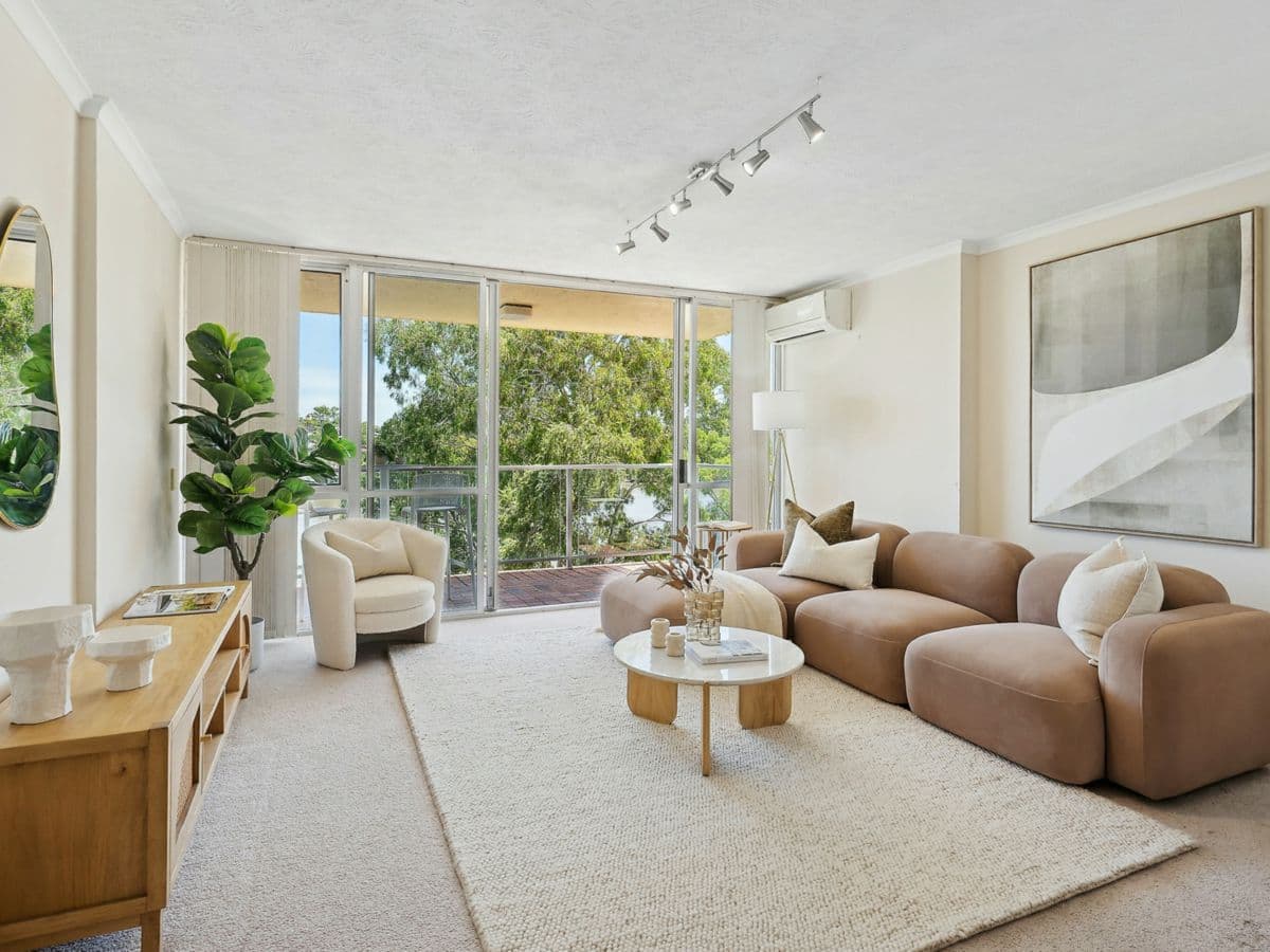 9/122 Macquarie Street, ST LUCIA, St Lucia - Image 1