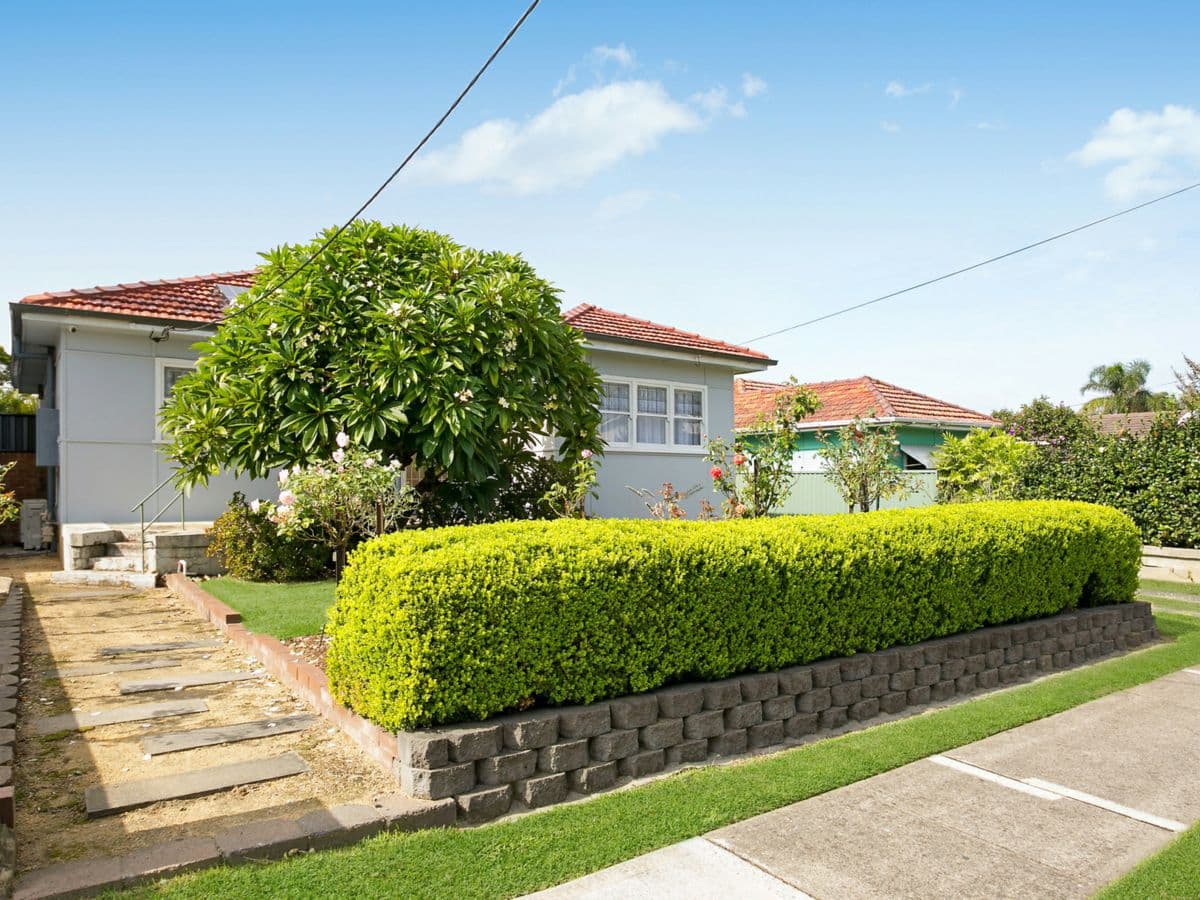 7 Queen Street, REVESBY, Revesby - Image 1
