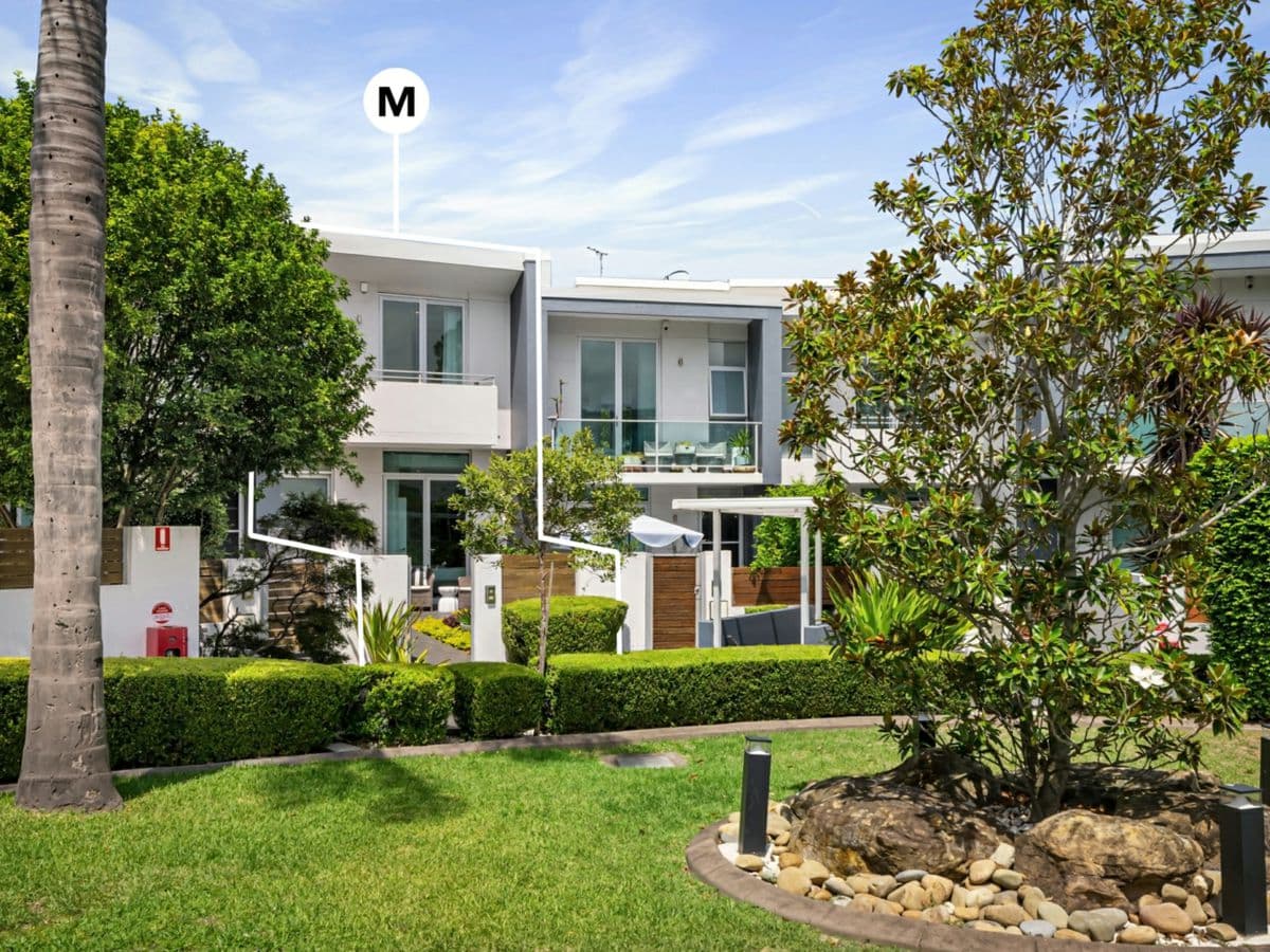 13/14-20 Madeira Street, SYLVANIA, Sylvania - Image 1
