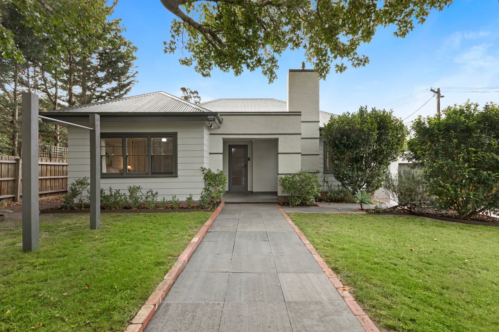 17 Heather Grove, Cheltenham, Cheltenham - Image 1